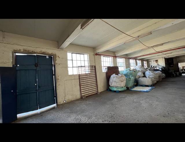 1,335M² WAREHOUSE FOR SALE IN SPRINGFIELD